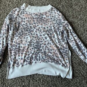 Aerie Leopard Print Crew Neck Sweater - White and Gray